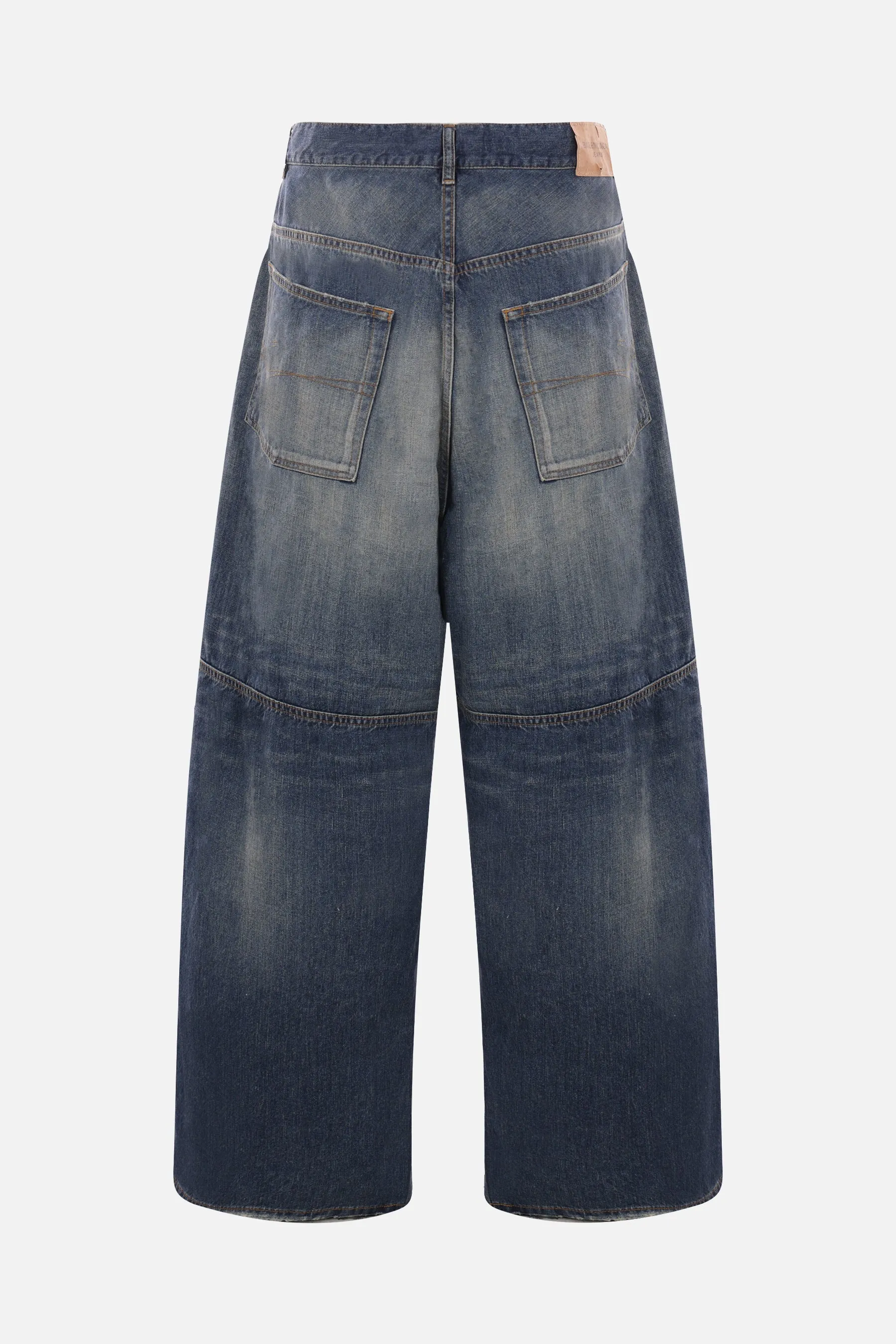 baggy jeans in denim
