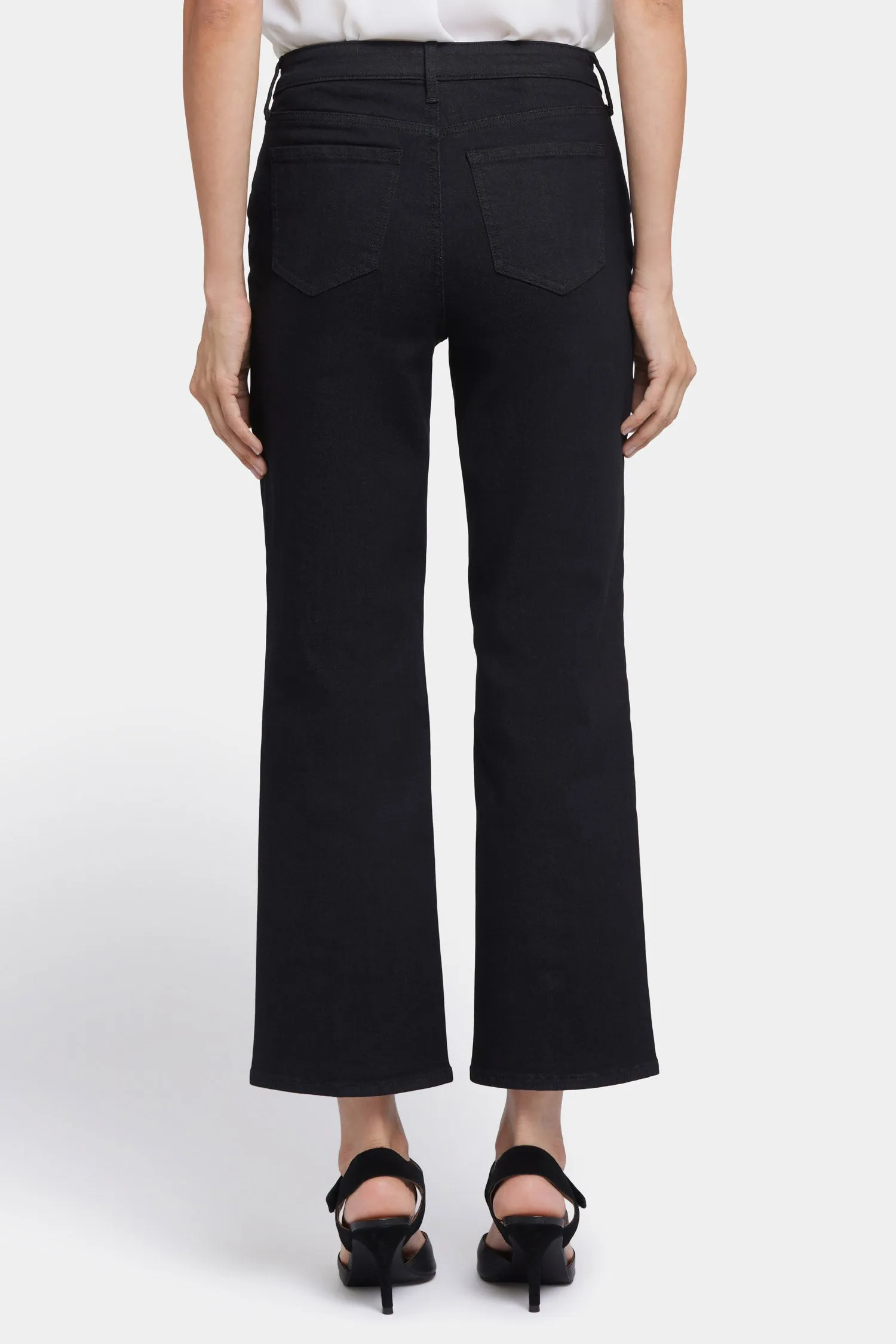 Bailey Relaxed Straight Ankle Jeans - Black