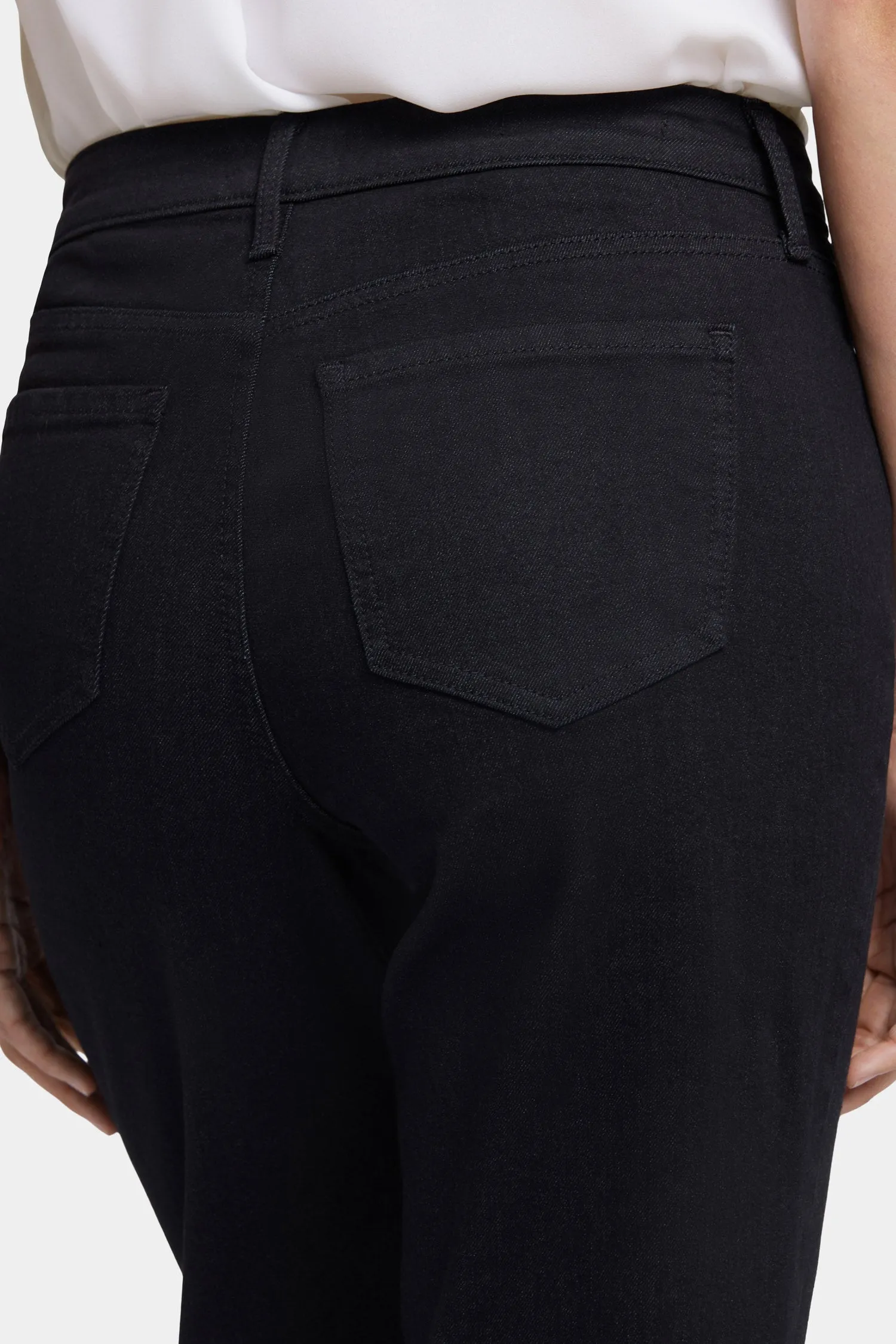 Bailey Relaxed Straight Ankle Jeans - Black