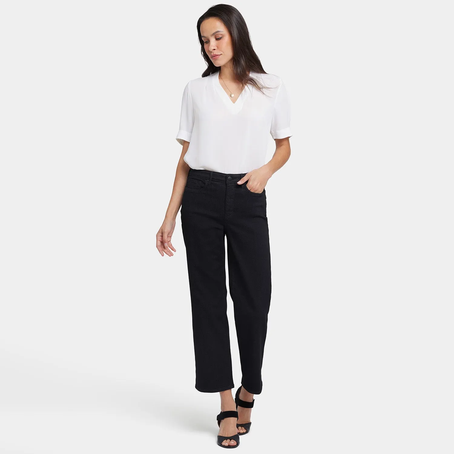 Bailey Relaxed Straight Ankle Jeans - Black