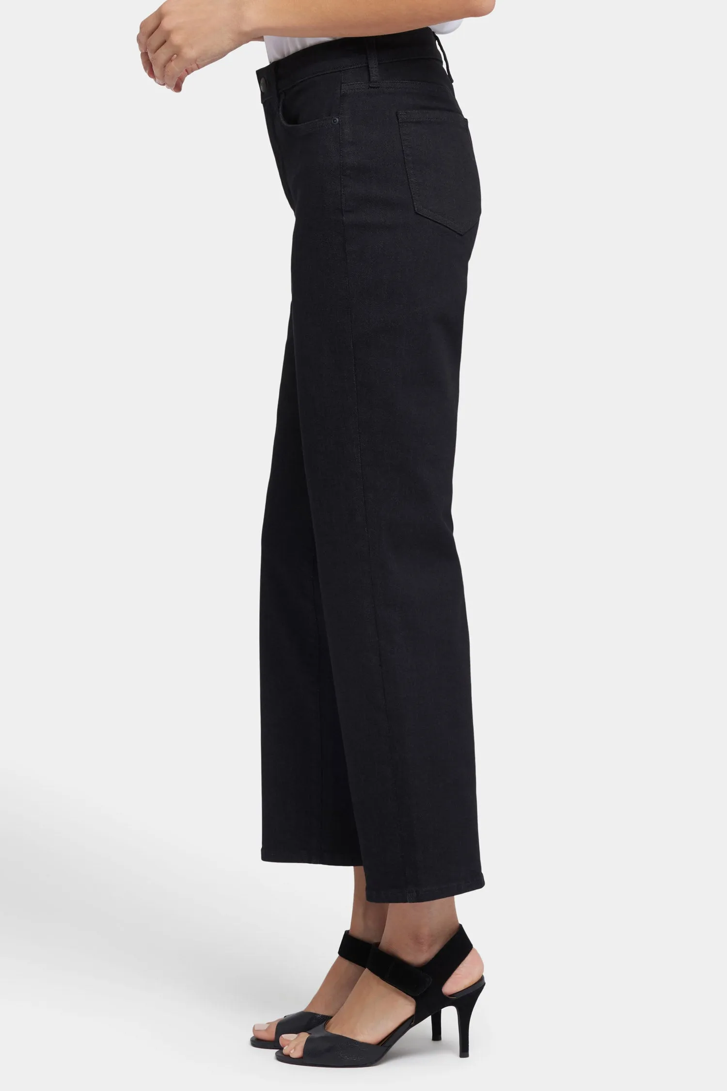Bailey Relaxed Straight Ankle Jeans - Black