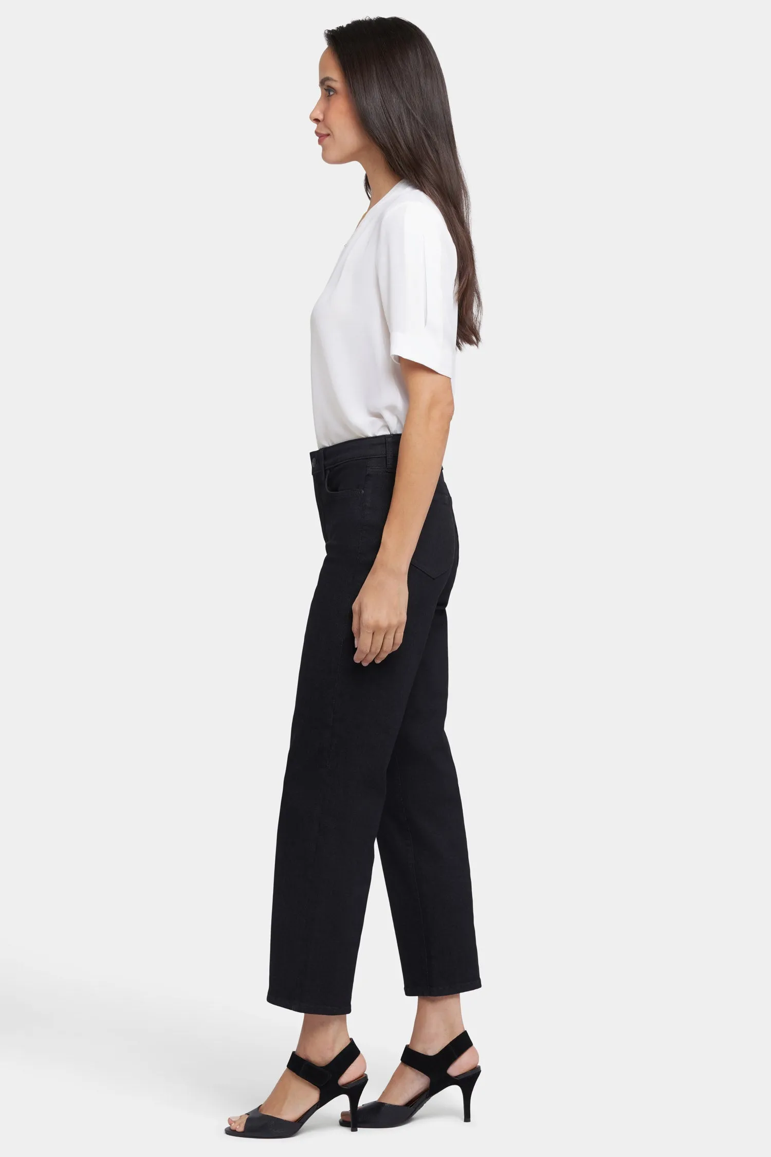 Bailey Relaxed Straight Ankle Jeans - Black