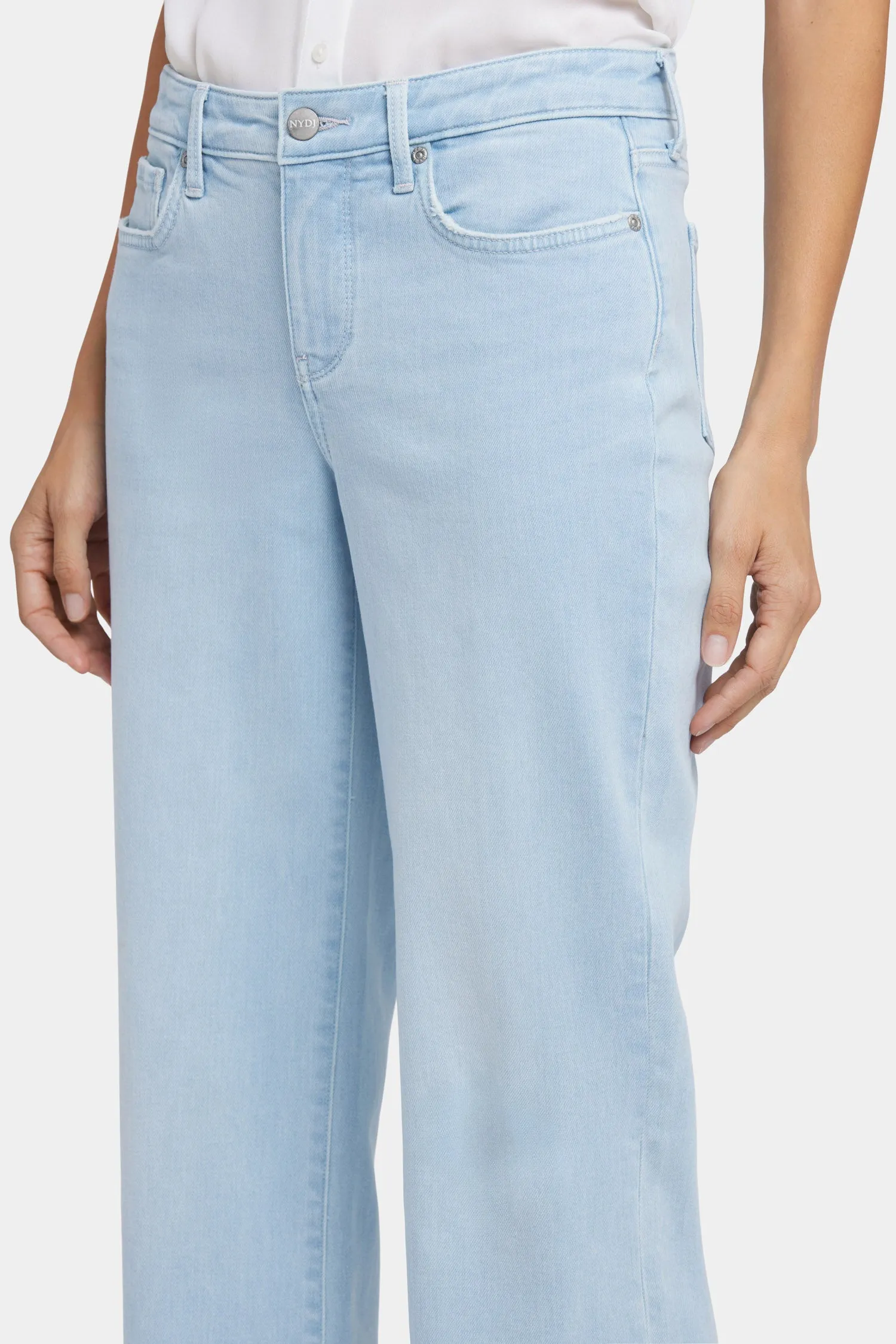Bailey Relaxed Straight Jeans - Clear Waters