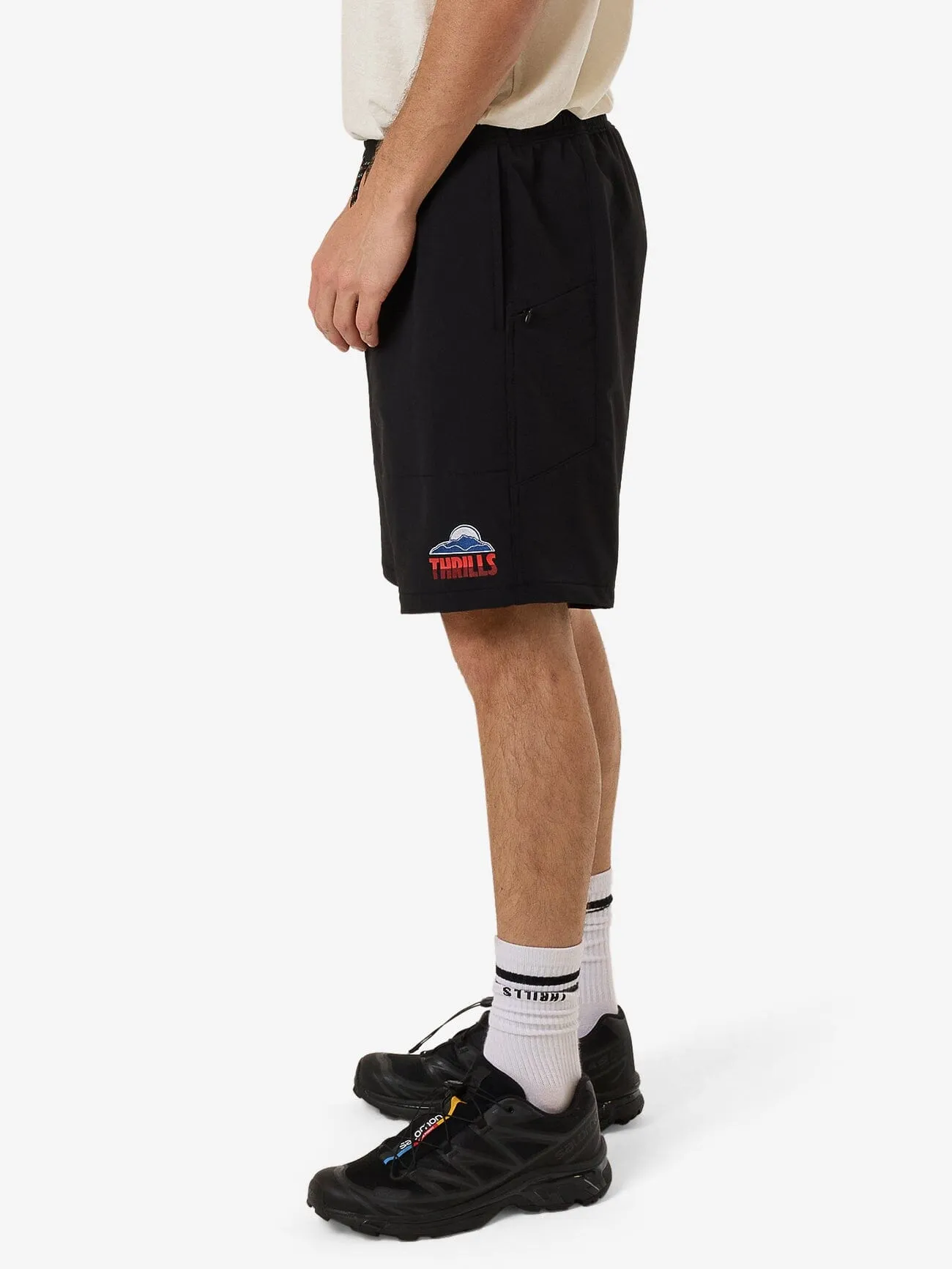 Beyond The Hills Short - Black