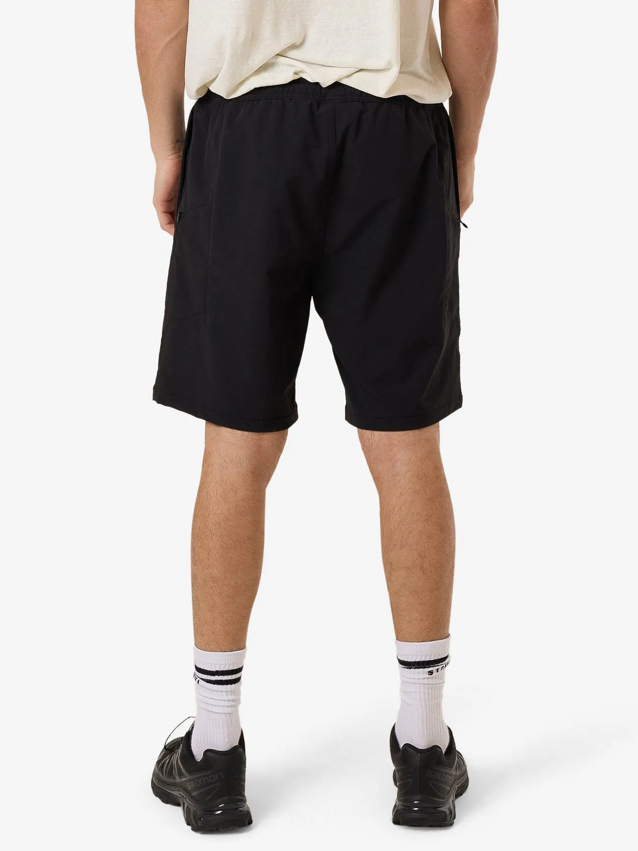 Beyond The Hills Short - Black