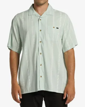 Billabong Mens Sundays Vacay Short Sleeve Shirt