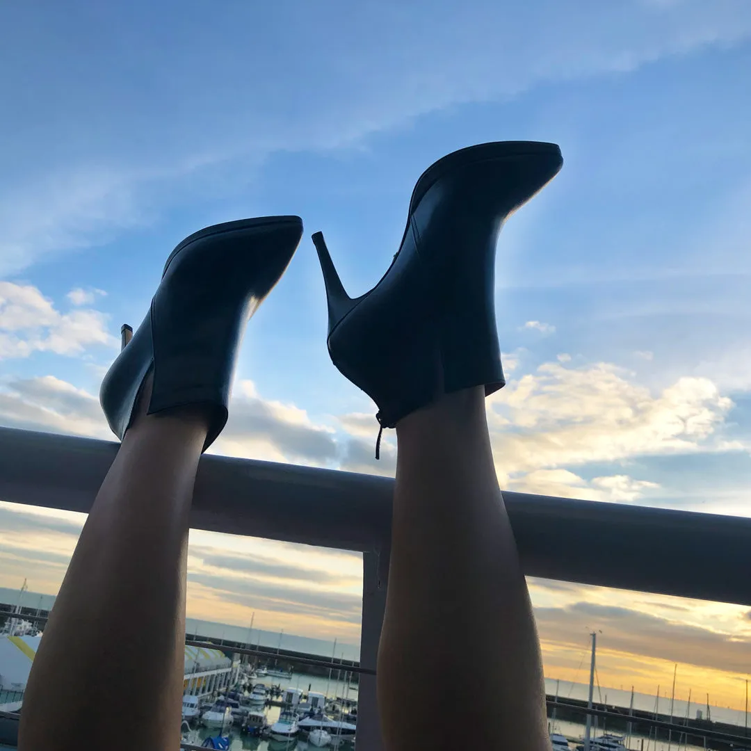 DAINTY