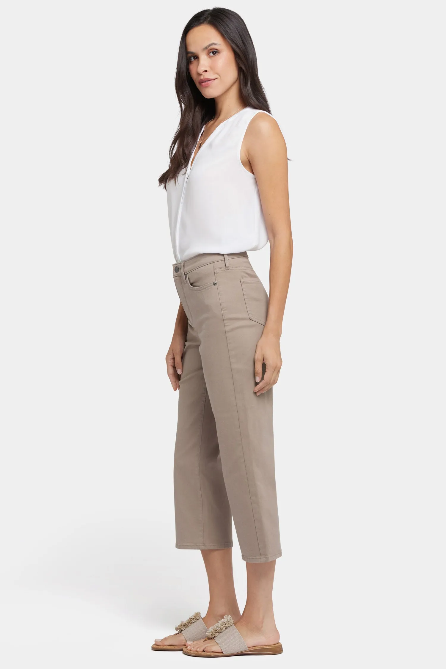 Joni Relaxed Capri Jeans - Saddlewood