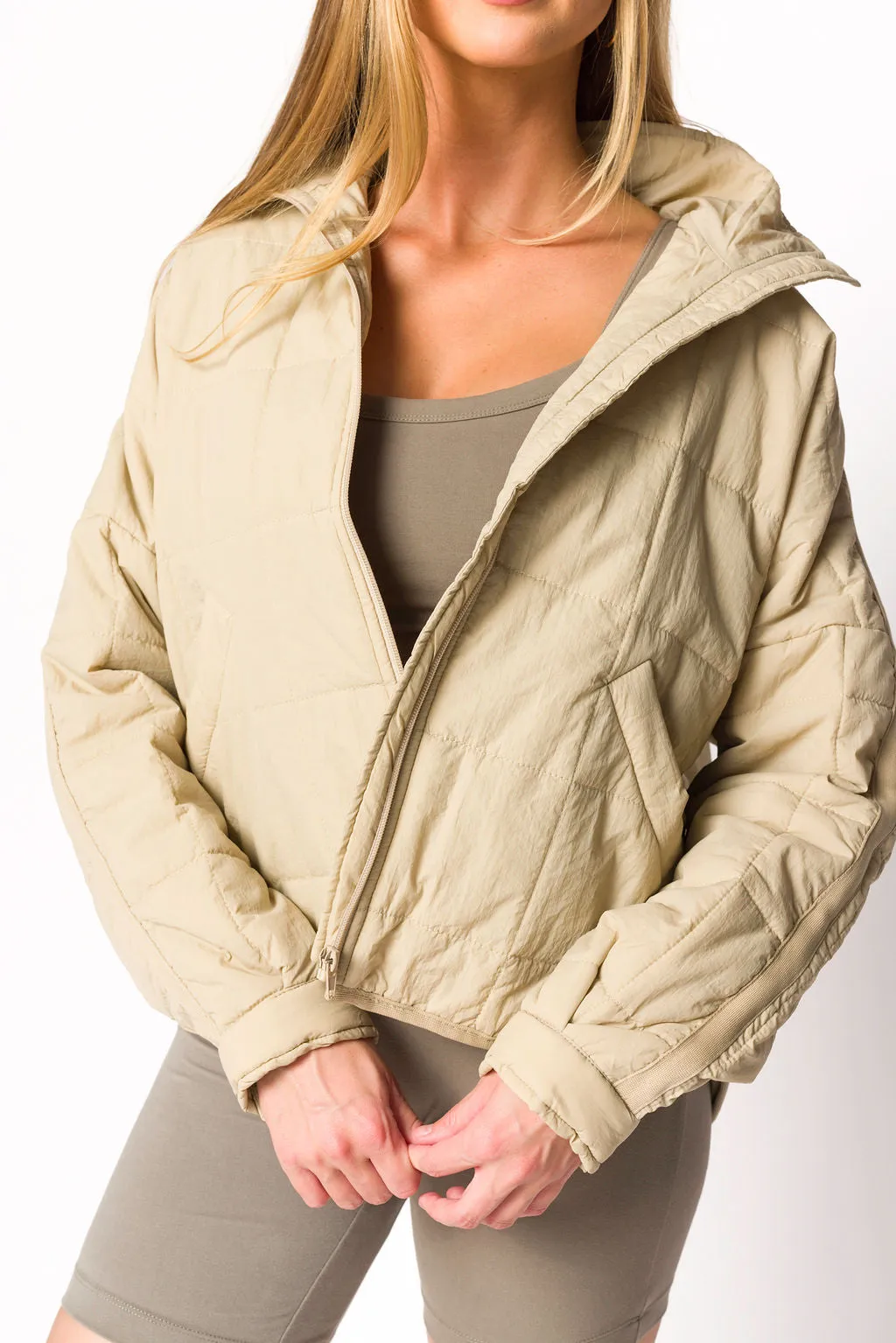 Layla Puffer Jacket in Bone