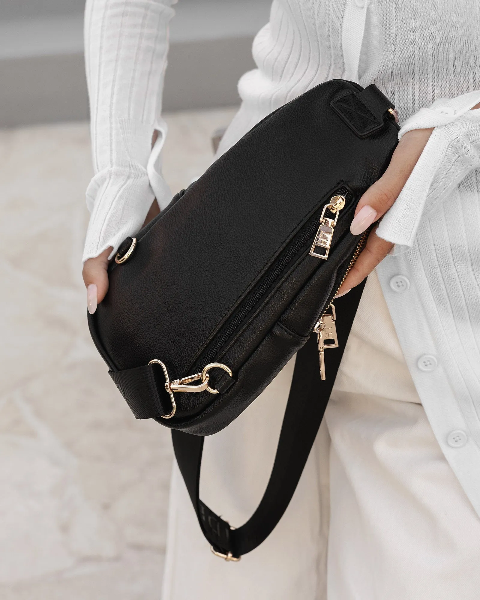 Louenhide Bella Sling Bag Black