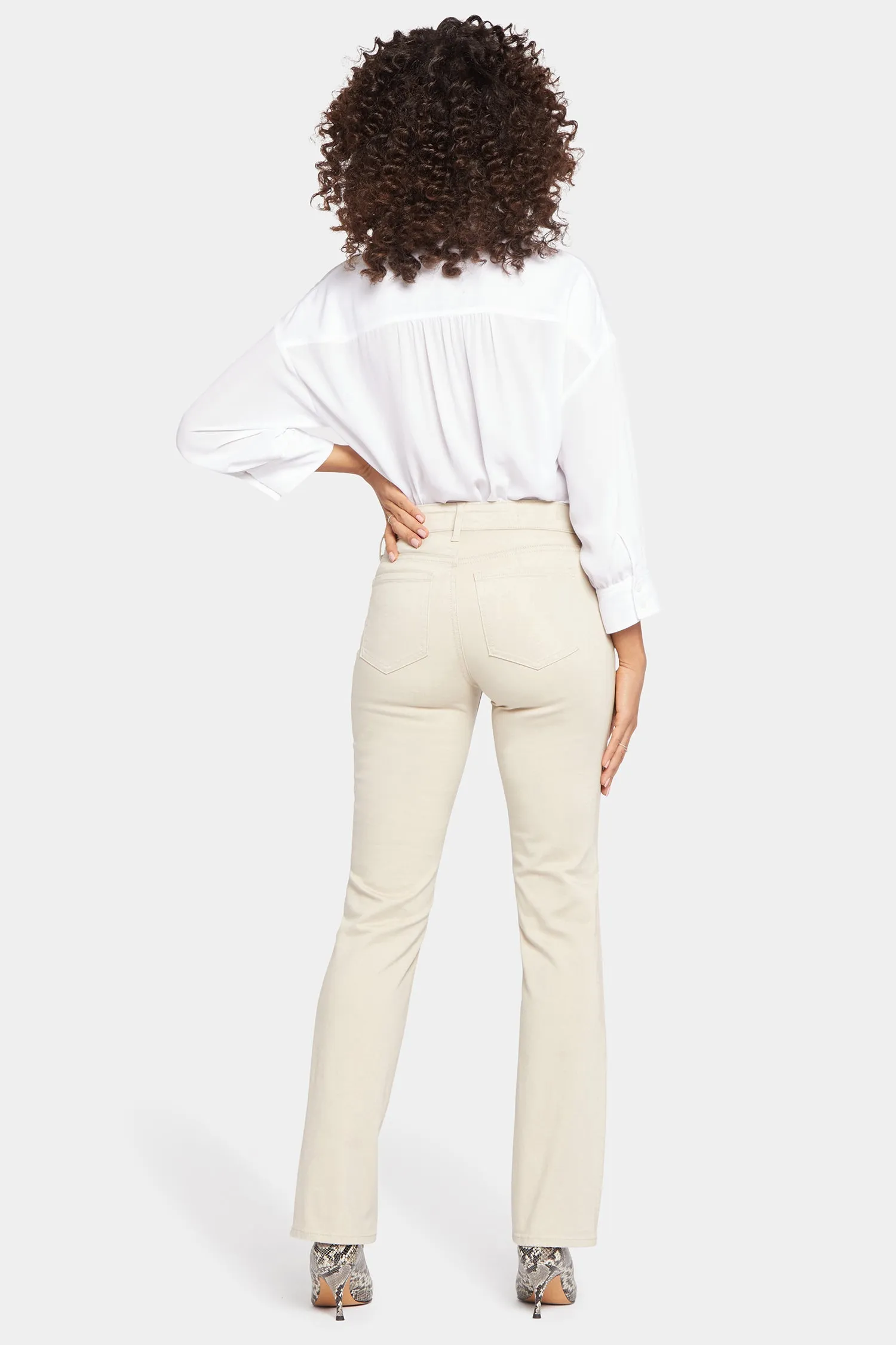 Marilyn Straight Jeans In Petite - Feather