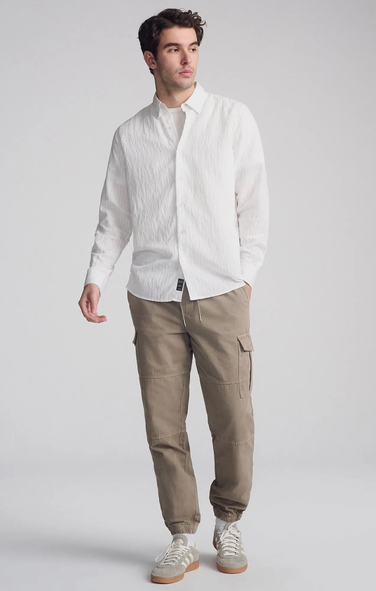 STRIPED LONG SLEEVE BUTTON-UP SHIRT IN BLACK
