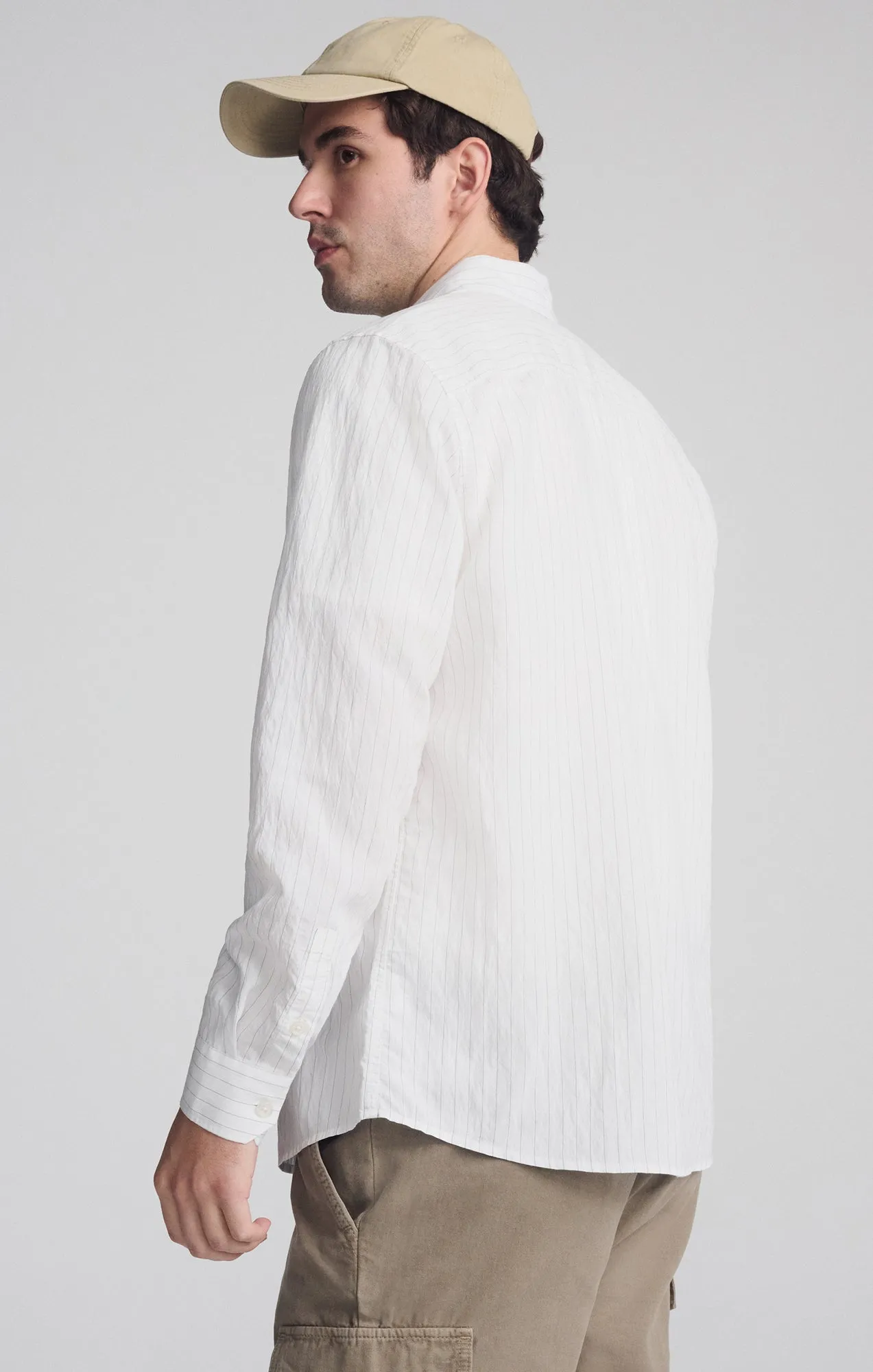 STRIPED LONG SLEEVE BUTTON-UP SHIRT IN BLACK