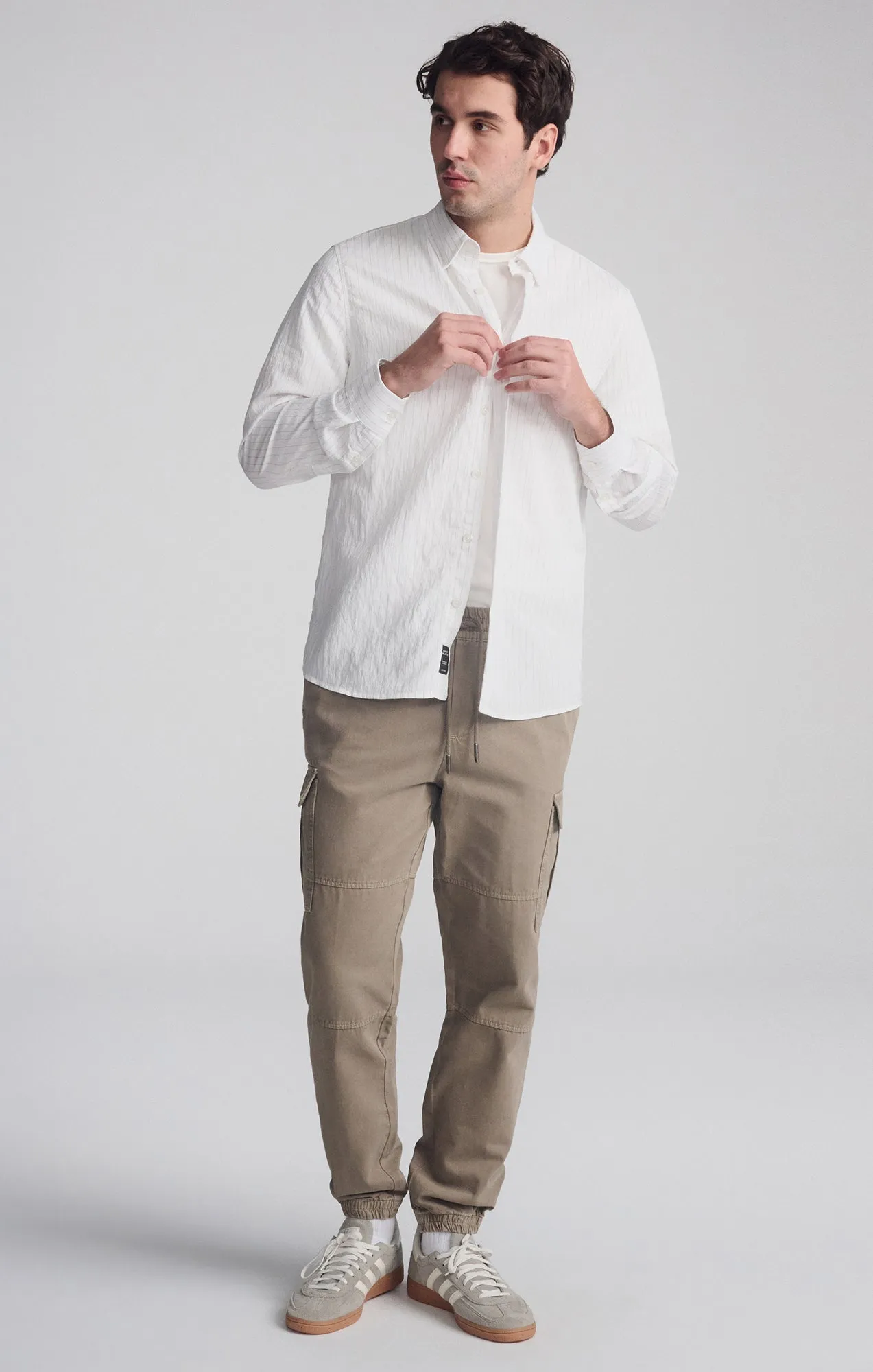 STRIPED LONG SLEEVE BUTTON-UP SHIRT IN BLACK