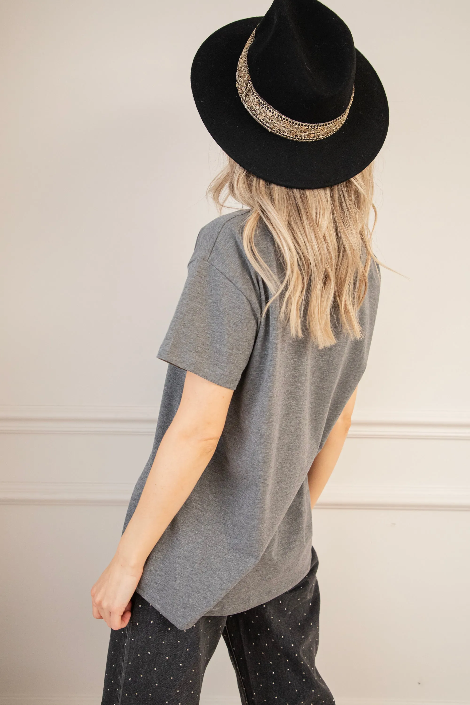 The Classic Dark Grey - T-Shirt