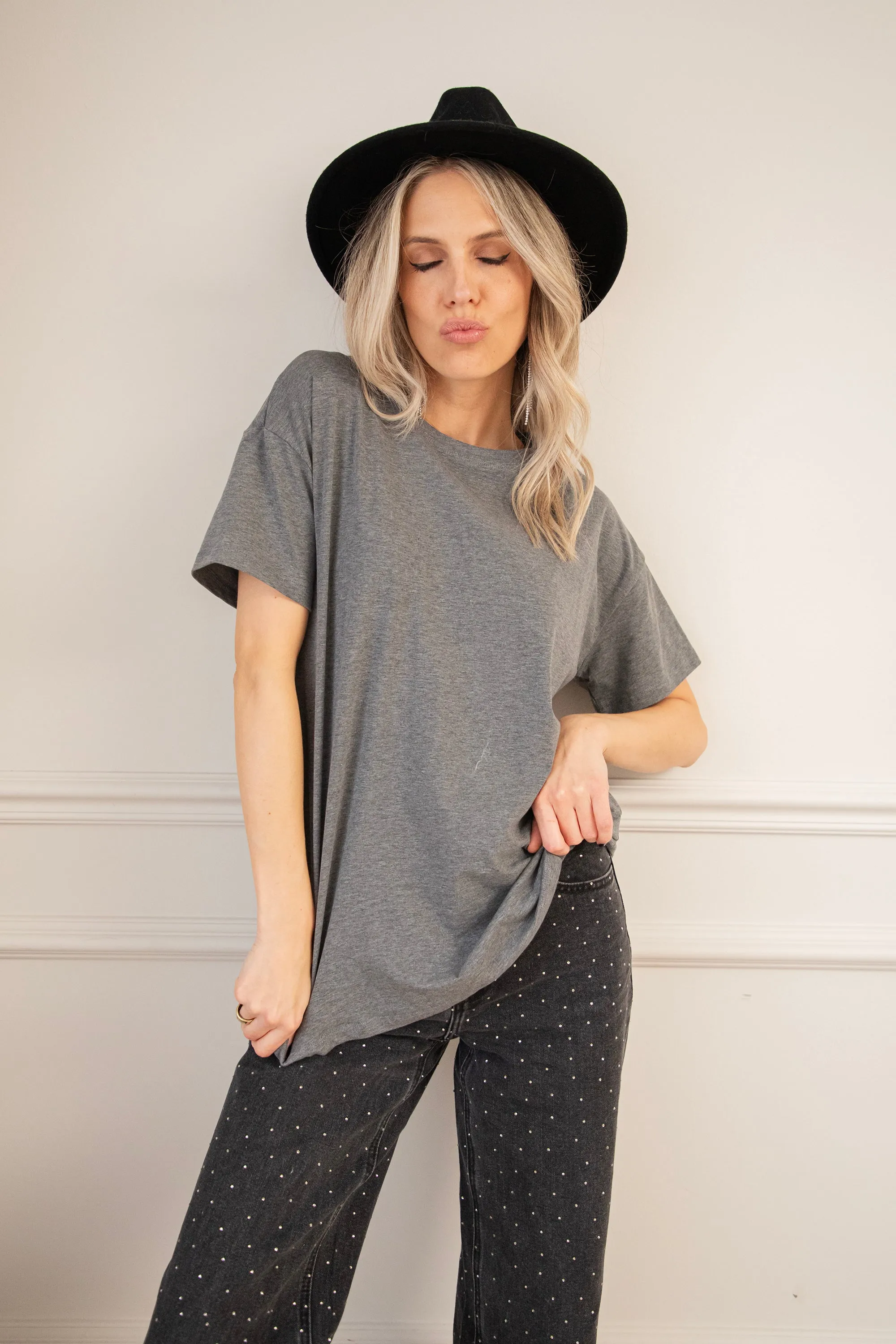 The Classic Dark Grey - T-Shirt