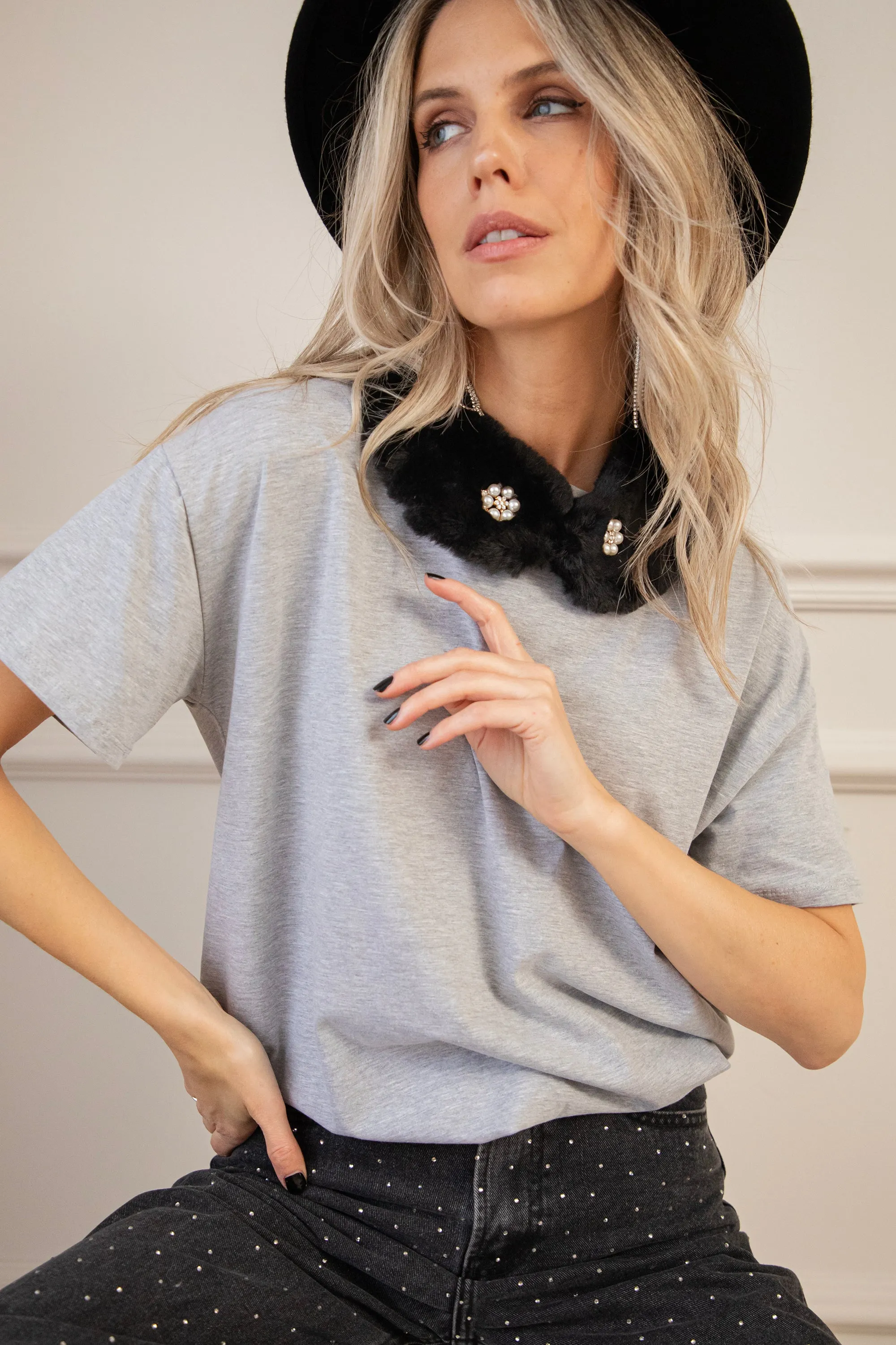 The Classic Grey - T-Shirt