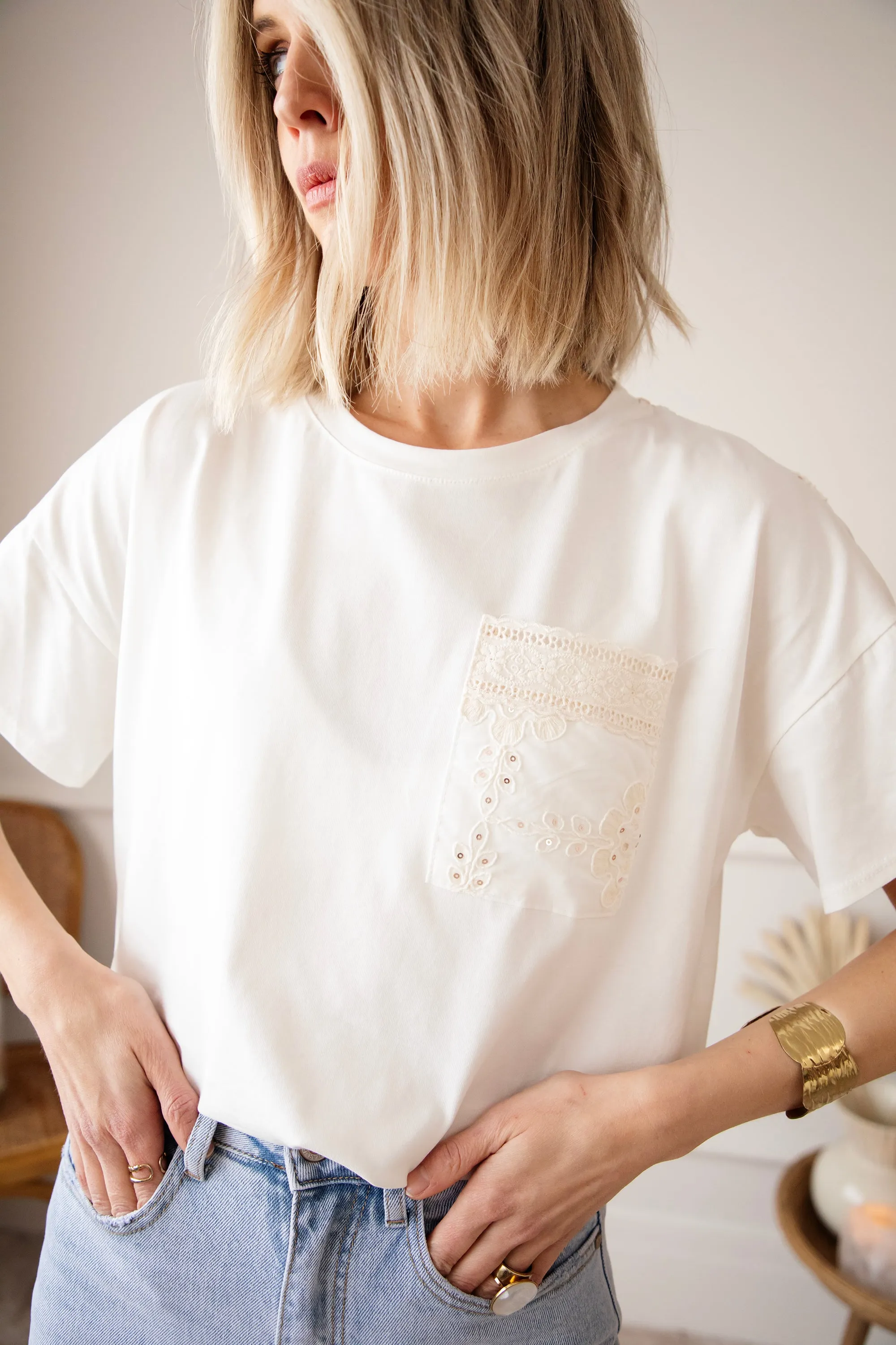 Touch Of Fleur White - T-Shirt