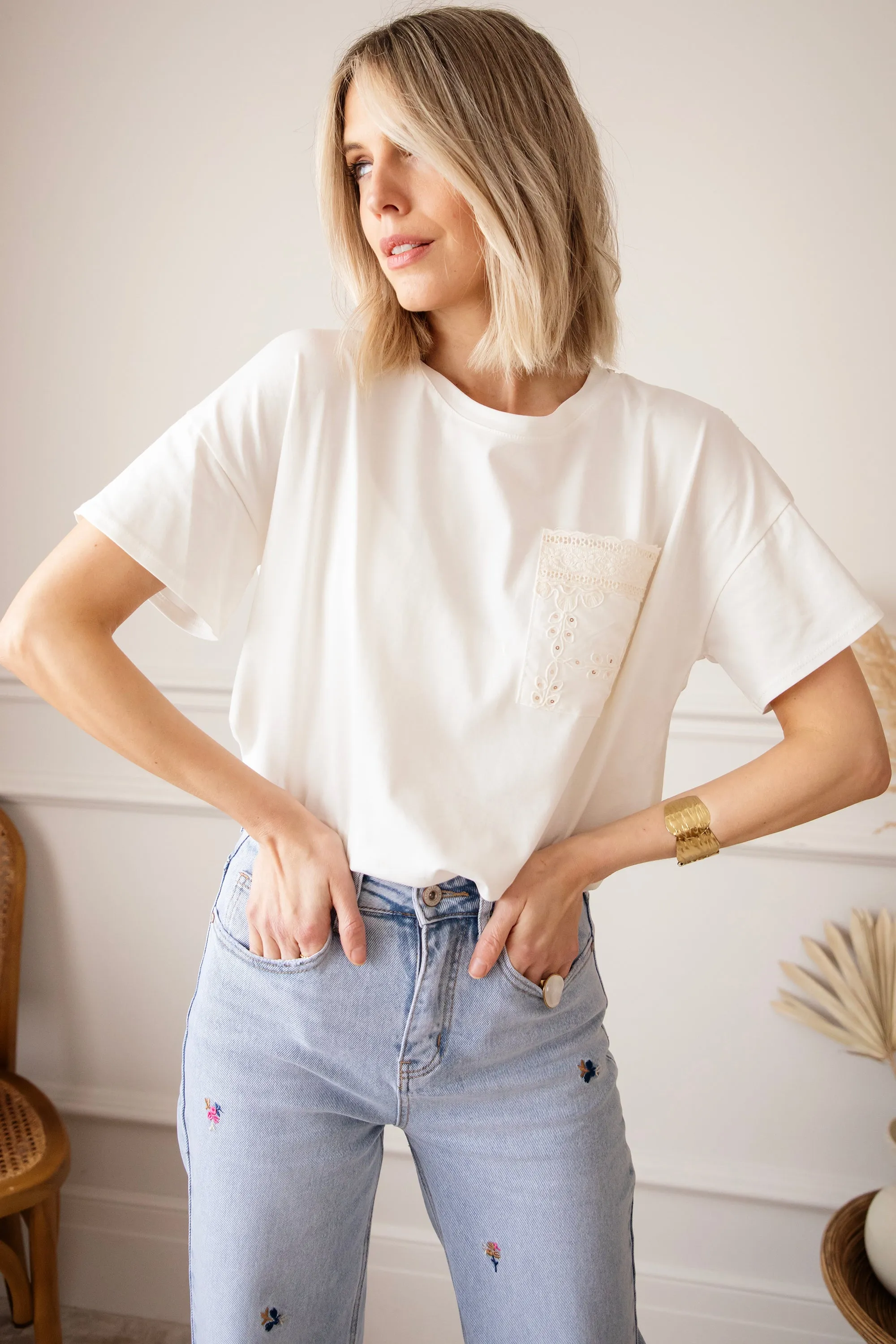 Touch Of Fleur White - T-Shirt