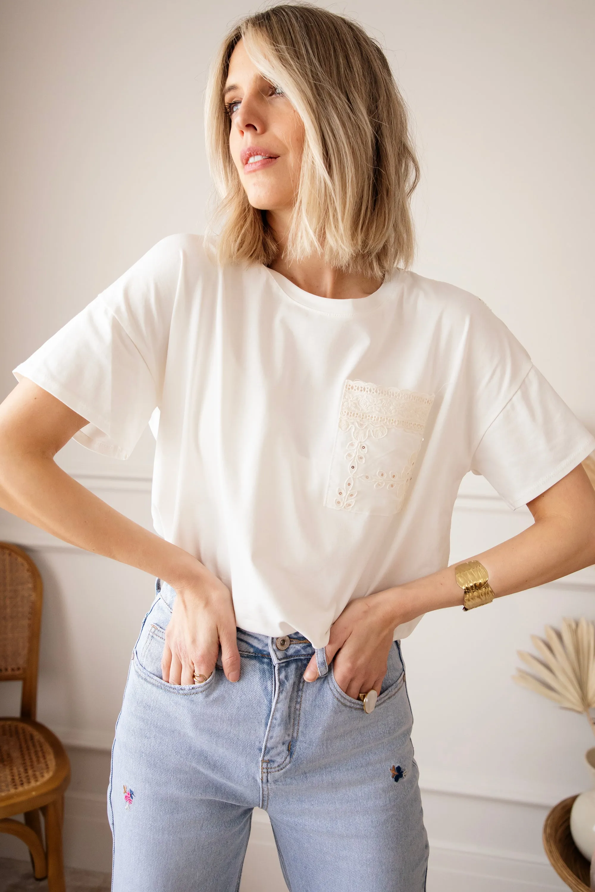 Touch Of Fleur White - T-Shirt