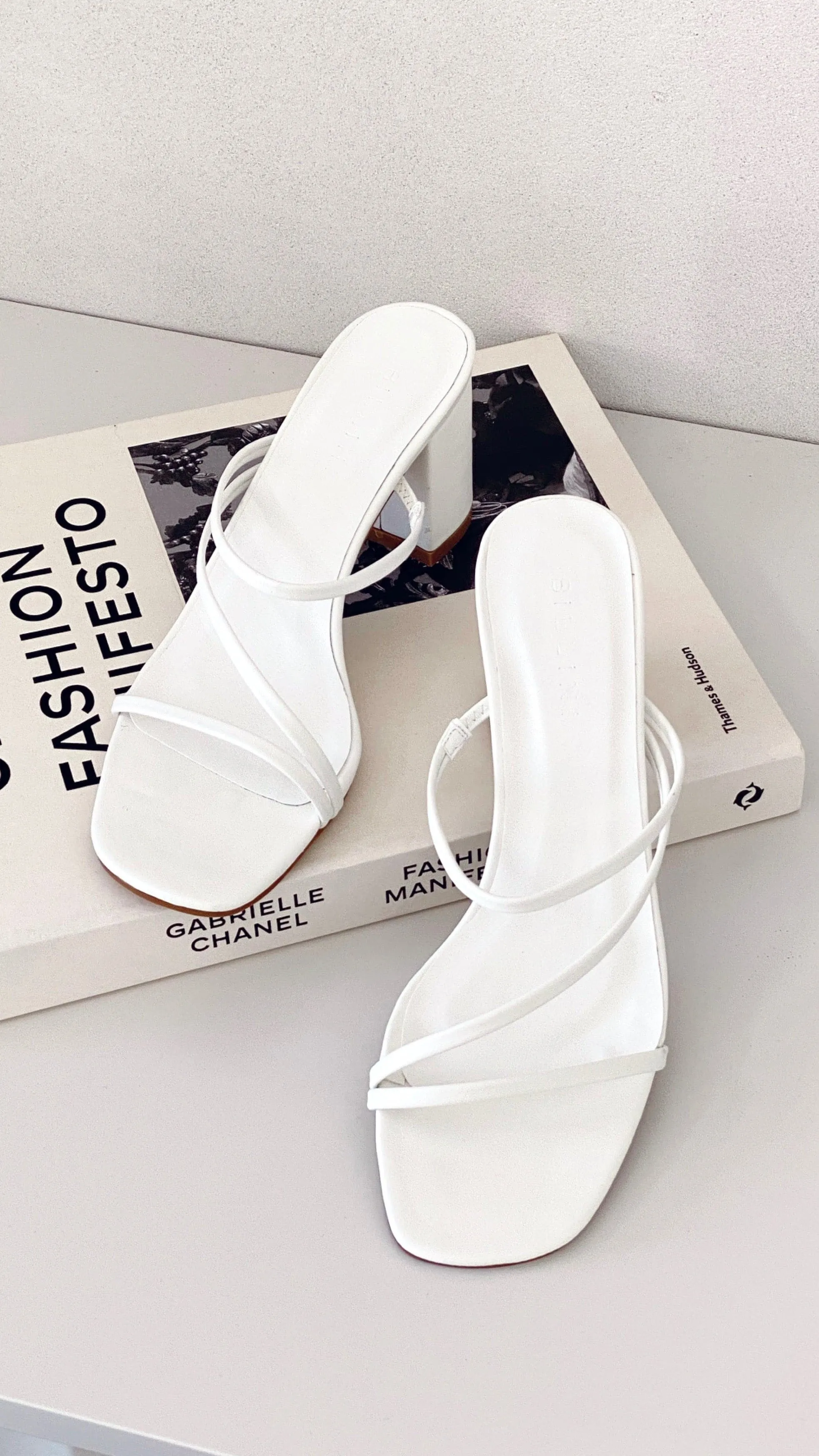 Yazmin Heel - White